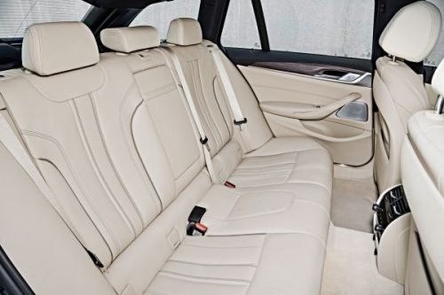 BMW 5シリーズツーリング 530d Touring Luxury 2017