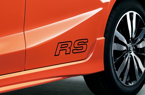 ホンダ新型フィット 純正カスタムパーツ デカールRSロゴ