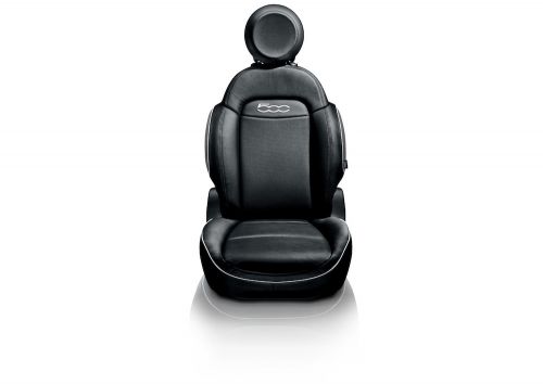 2017 フィアット 新型 500X 椅子