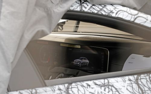 メルセデス AMG GT 4ドア クーペ