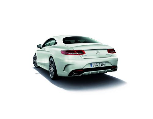 メルセデスベンツAMG S63クーペ 1