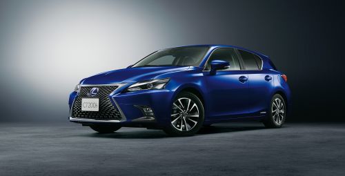 新型レクサスCT200h 外装