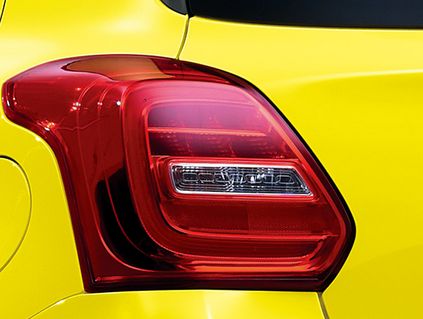 スズキ 新型 スイフト スポーツ 外装