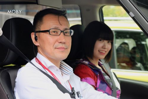大木さんの運転でセレナに試乗