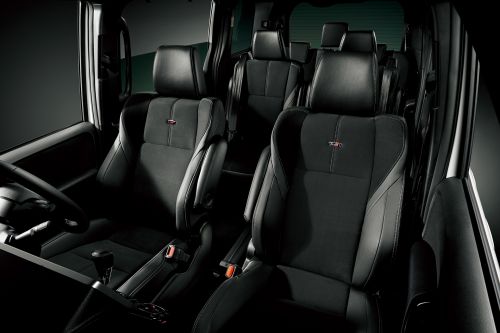 トヨタ ヴォクシー GR SPORT 内装