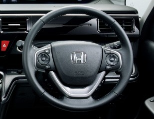 ホンダ 新型ステップワゴン スパーダ 内装