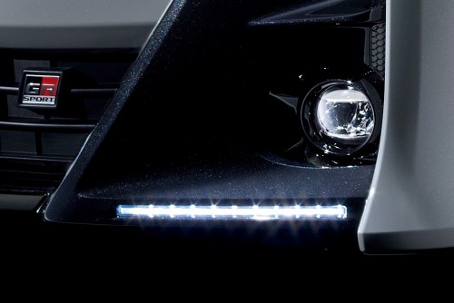 トヨタ ヴォクシー GRスポーツ 専用LEDイルミネーションビーム