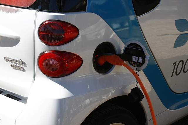 充電 EV 電気自動車