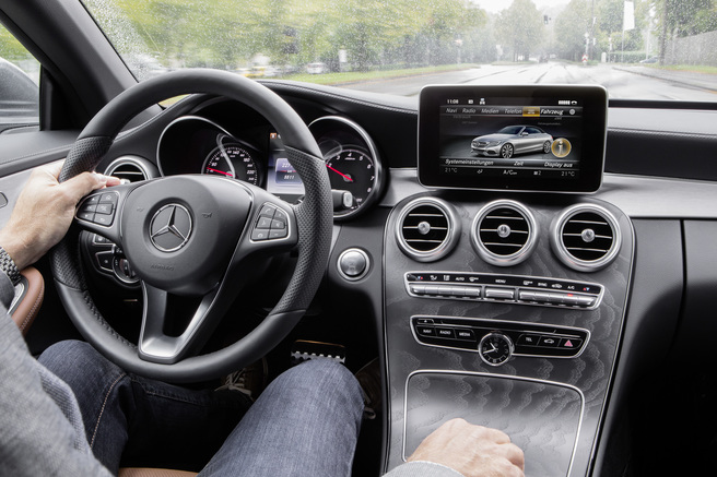 メルセデス・ベンツ Mercedes me Connect