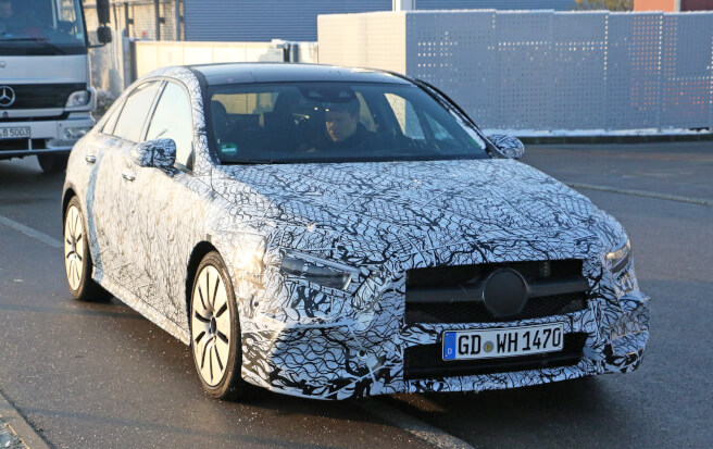 メルセデス・ベンツ AMG A35 スパイショット 2018年
