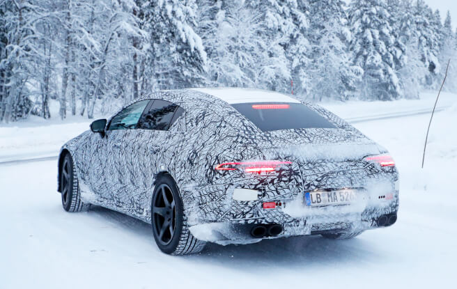 メルセデス AMG GT 4ドア クーペ