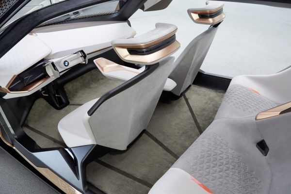 BMW VISION NEXT 100 インテリア