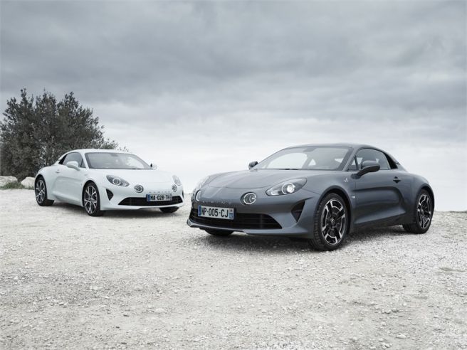 復活のアルピーヌ新型a110国内受注開始 性能や価格など最新情報 Moby モビー