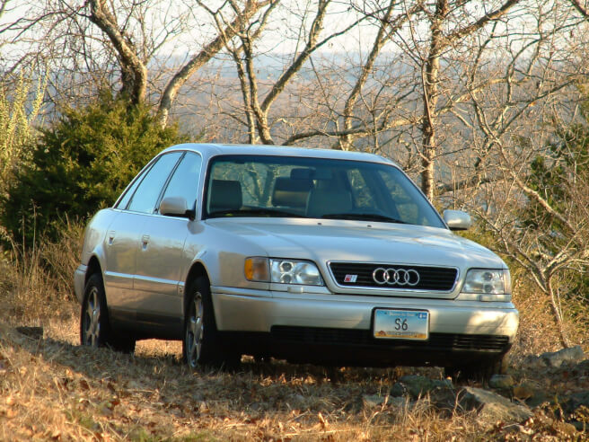 アウディ S6 初代