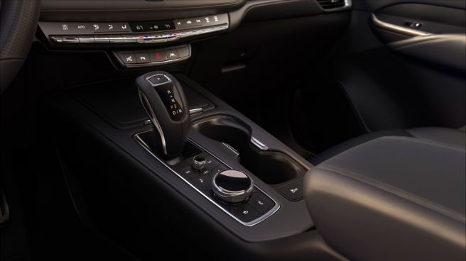 キャデラック 新型XT4