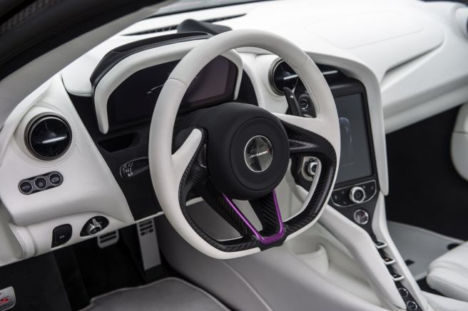 マクラーレン 720S デジタルコックピット