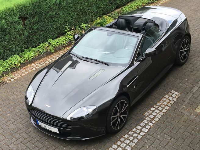 アストンマーチン V8 ロードスター