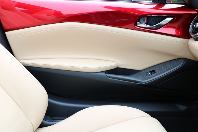 マツダ 新型ロードスター RF 2018年