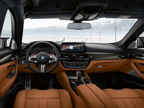 BMW 新型 M5 コンペティション 内装 2018