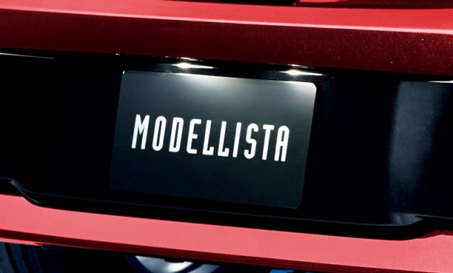 新型カローラスポーツ モデリスタ LEDライセンスランプ