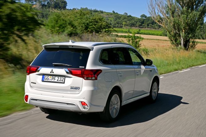 アウトランダーPHEV 2019年モデル