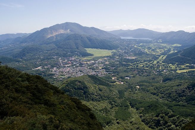 箱根 金時山より望む神山