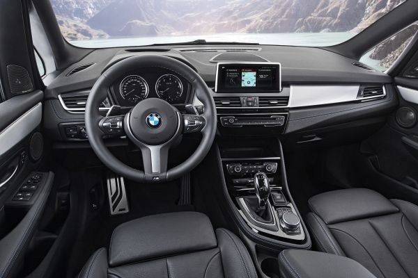 BMW 2シリーズ グランツアラー 内装 2018