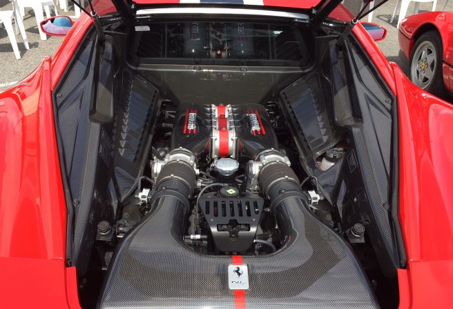 フェラーリ458スペチアーレ_エンジン