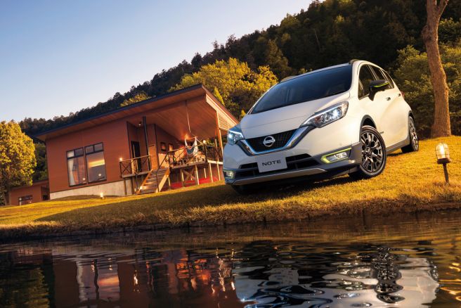 日産 ノート e-POWER X シーギア(ツーリングパッケージ装着車) 2018