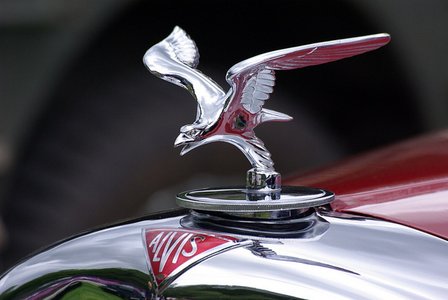 イギリス伝統の高級車 アルヴィス の国内発売開始 5000万円超えのオーダーメイド仕様 Moby モビー