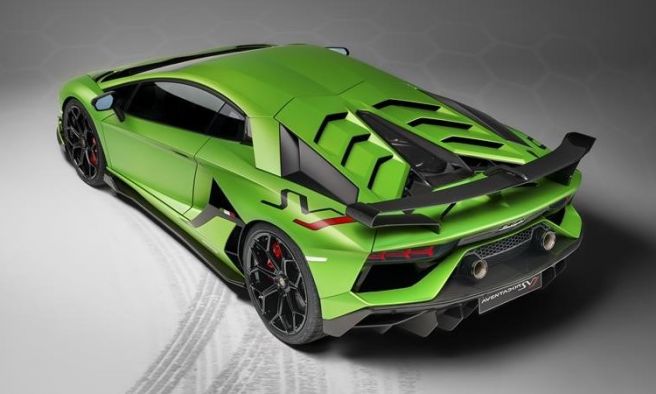 ランボルギーニ アヴェンタドール SVJ_2018