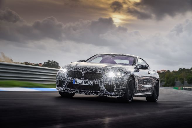 BMW M8 クーペ