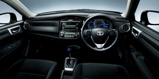 トヨタ_カローラフィールダー _運転席