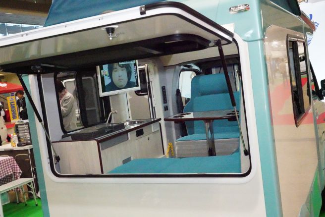 ジャパンキャンピングカーショー2019 バンショップミカミ テントむし