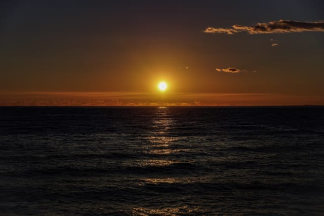 海に沈む夕日。西伊豆で撮影