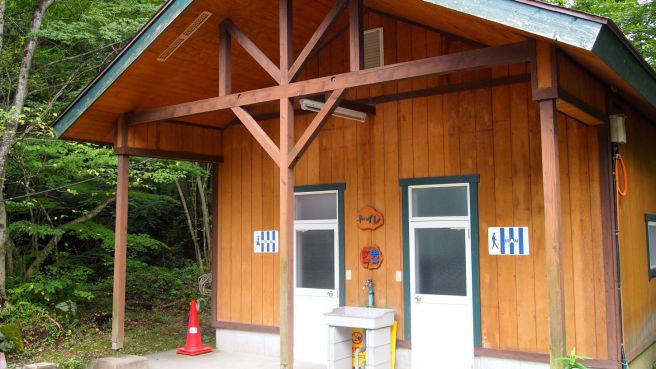 那須高原アカルパ トイレ棟