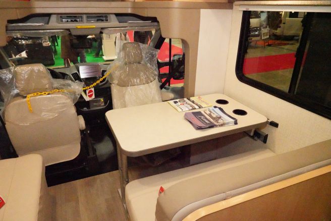 ジャパンキャンピングカーショー2019 WINNEBAGO(ウィネベーゴ)