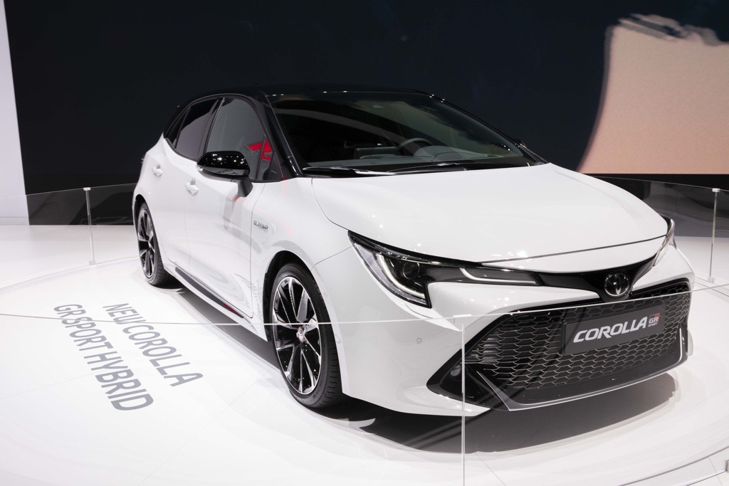 トヨタ カローラ GRスポーツハイブリッド ジュネーブモーターショー2019