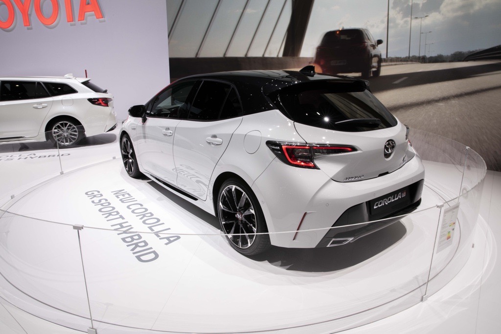トヨタ カローラ GRスポーツハイブリッド ジュネーブモーターショー2019