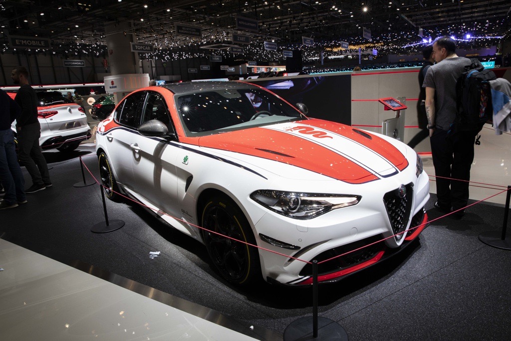 アルファロメオ ジュリア クアドリフォリオ アルファロメオレーシング(F1参戦記念車)ジュネーブモーターショー2019
