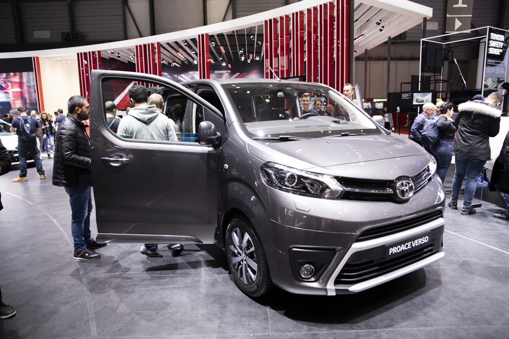 トヨタ プロエース ヴァーソ ジュネーブモーターショー2019