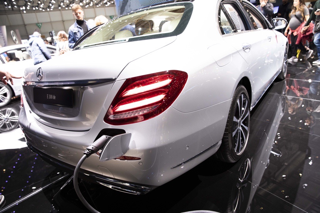 メルセデス・ベンツ E 300de ジュネーブモーターショー2019