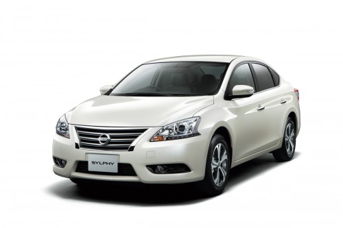 日産 シルフィ 2015