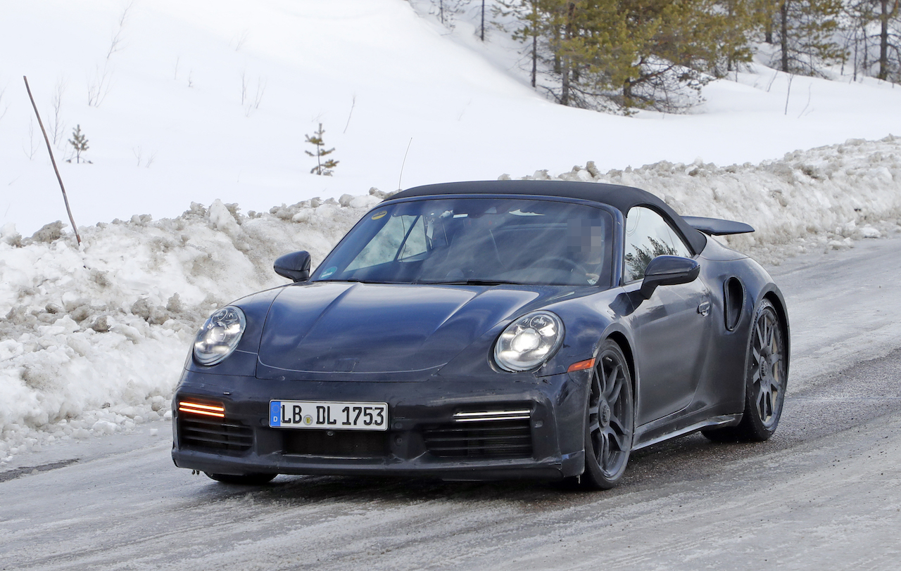 ポルシェ 新型911(992)ターボ カブリオレ_2019/04