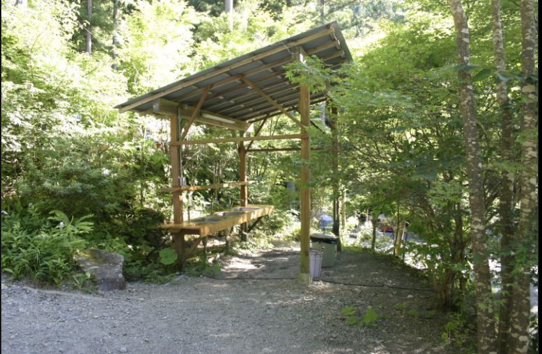 とやの沢オートキャンプ場 炊事場