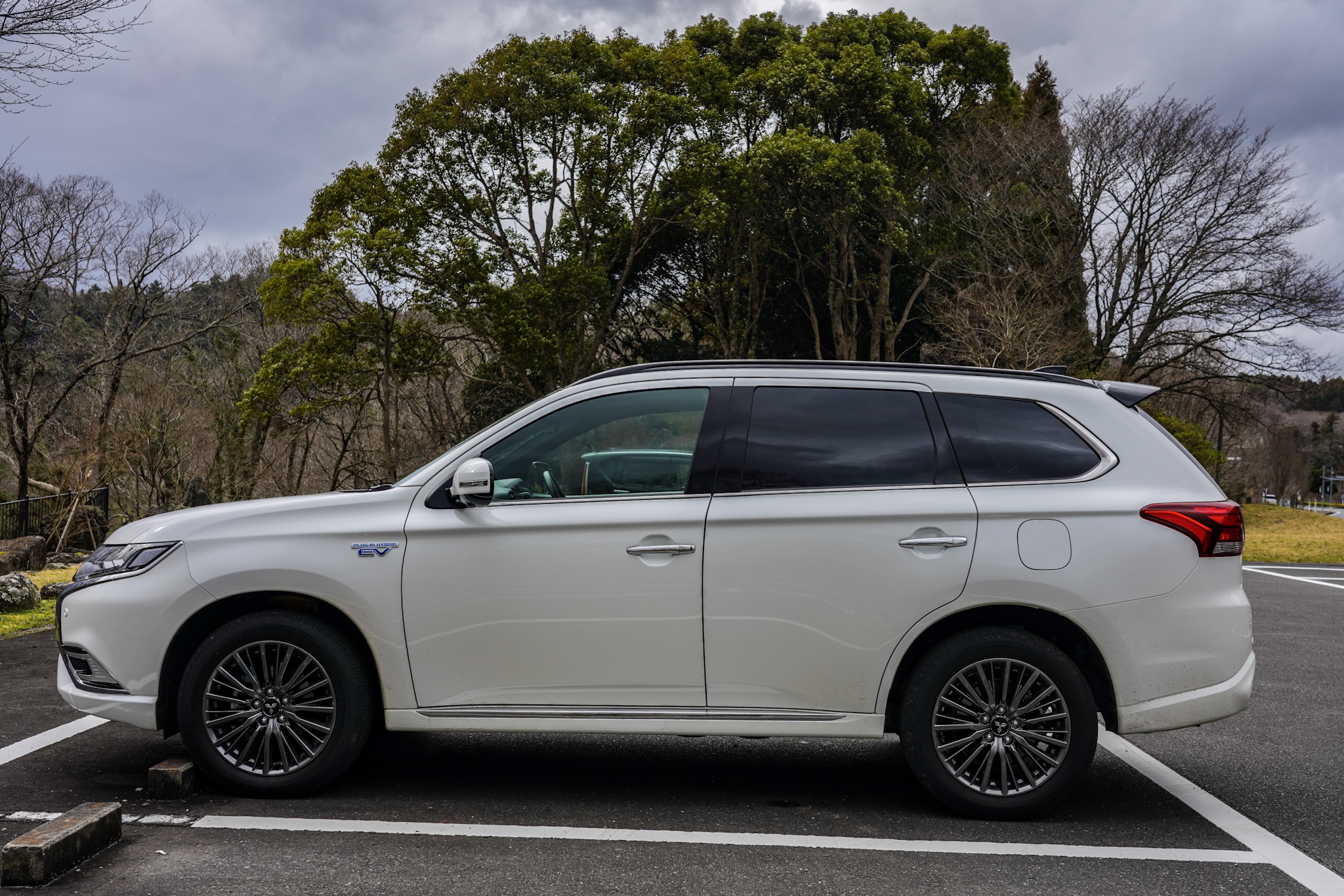 三菱 アウトランダーPHEV