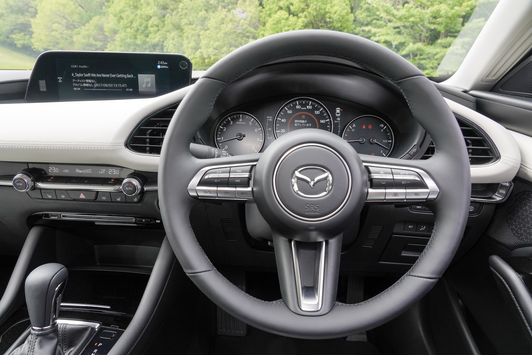 新型Mazda3 インパネ
