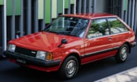 【マツダ ファミリア 5代目BD型】陸サーファーブームまで生んだ80年代の人気ハッチ