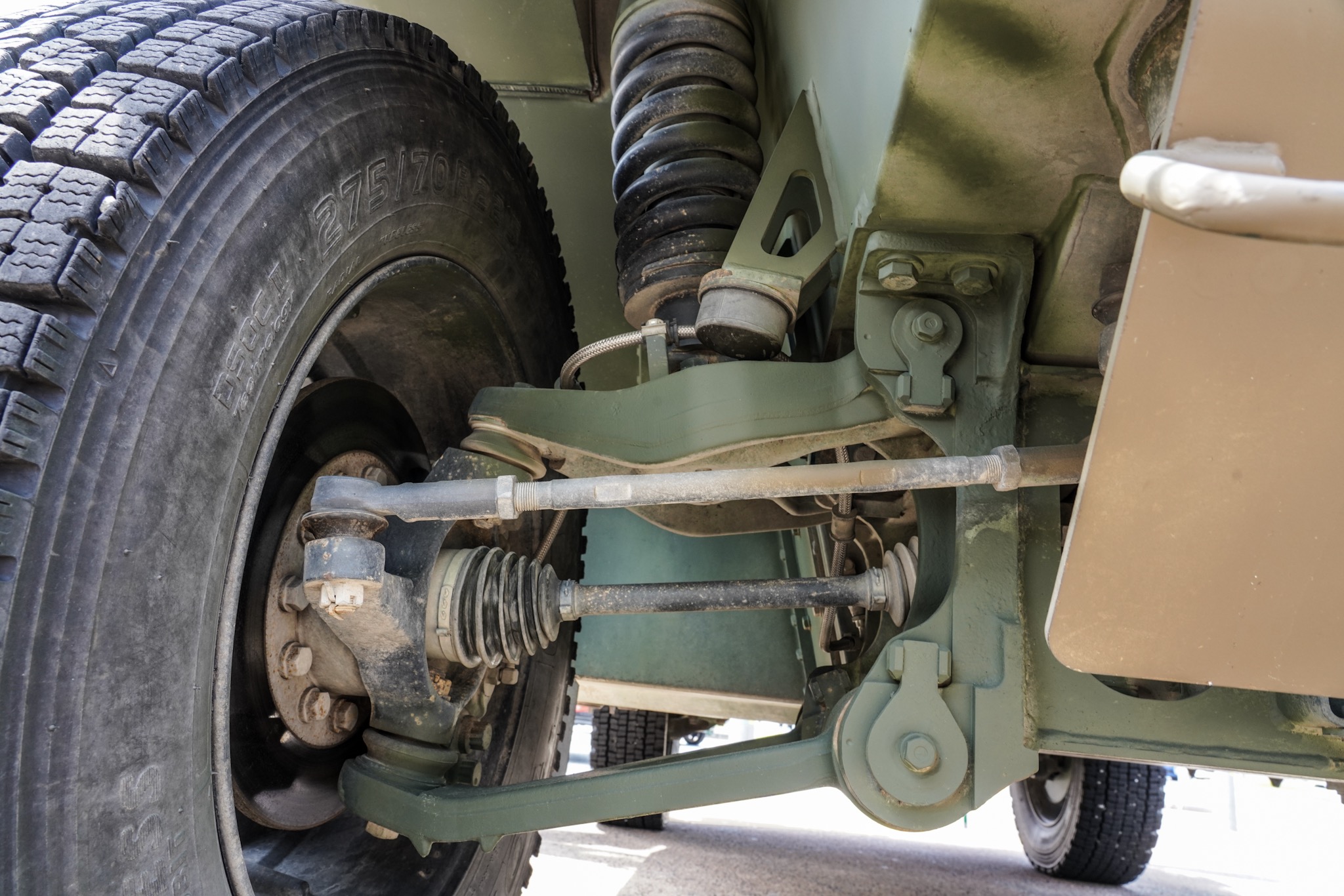 自衛隊の車 軽装甲機動車