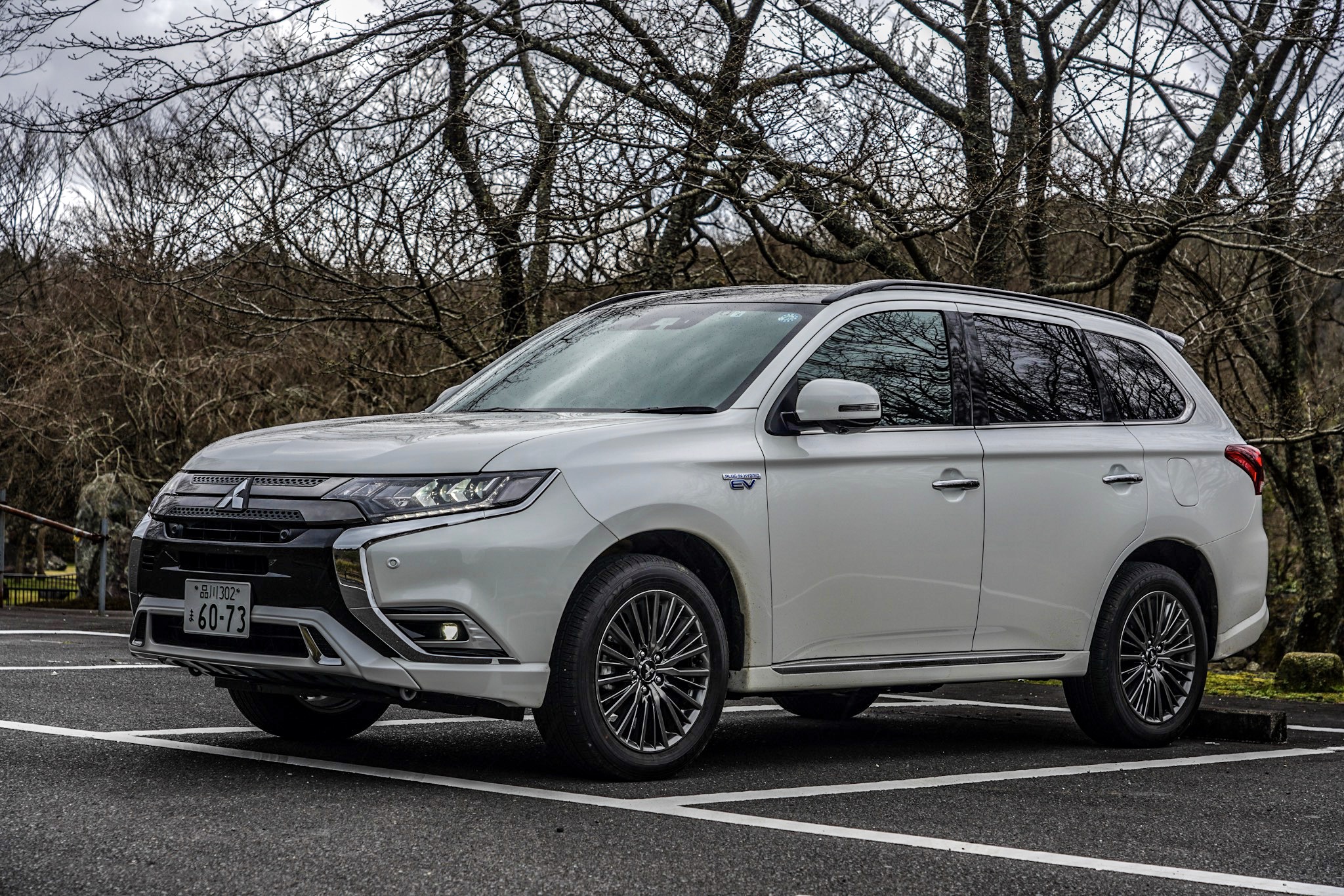 三菱 アウトランダーPHEV